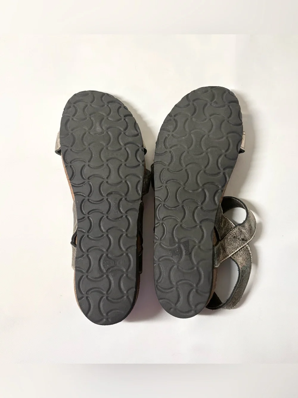 Naot Alyssa Metallic Leather Studded Adjustable Strap Comfort Sandals Size EU 38